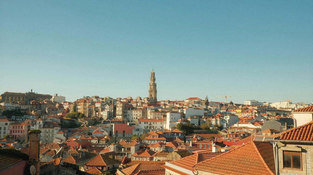 Urban Farming: Bringing Agriculture to City Rooftops